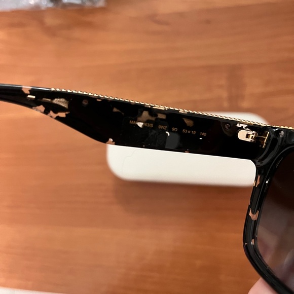 Marc Jacobs Sunglasses - Picture 6 of 7